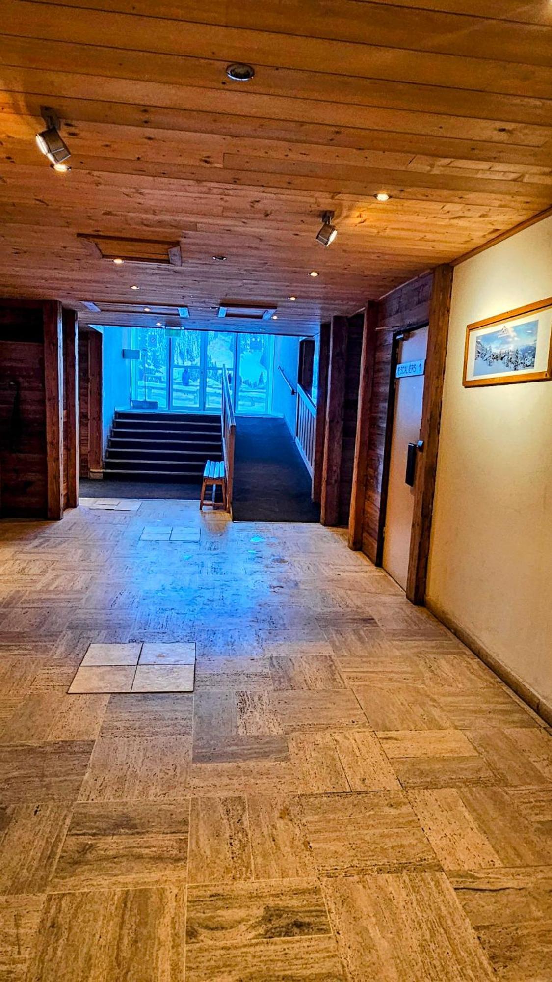 Apartment 1650 - Amazing Ski-in Ski-out Flat 3s03 *