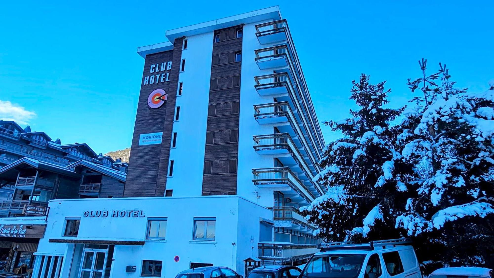 1650 - Amazing Ski-in Ski-out Flat 3s03 Courchevel
